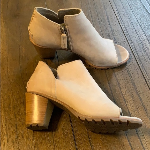 Sorel “Nadia” Booties - Picture 10 of 10